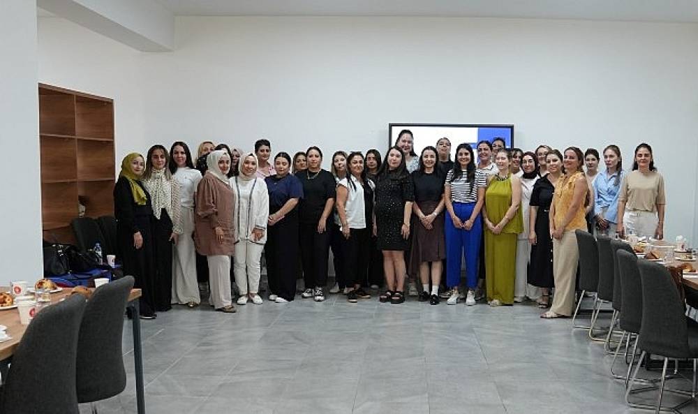 Ailelere Y&ouml;nelik "Ergenlik D&ouml;nemini Anlamak" Semineri D&uuml;zenlendi