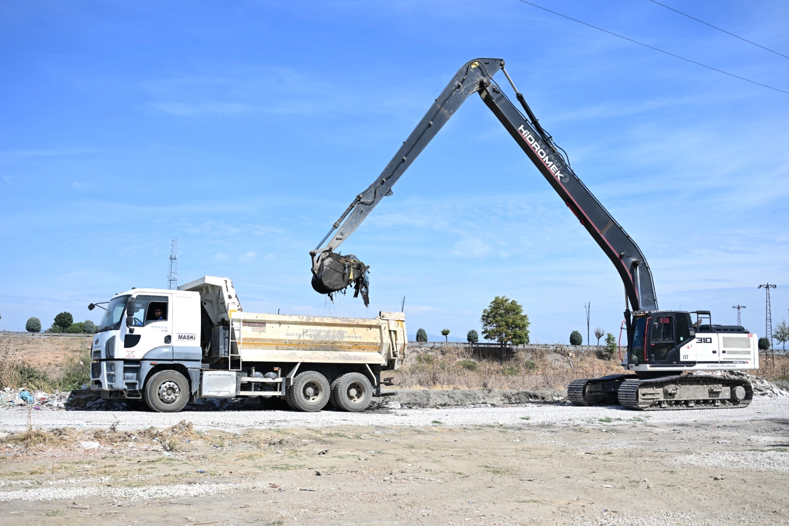 Manisa&rsquo;da MASKİ'den 250 kilometrelik dere temizliği