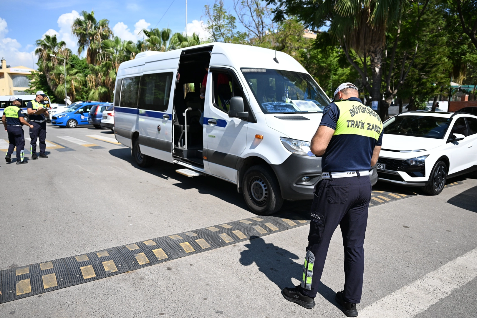 Mersin&rsquo;de okul servislerine sıkı denetim