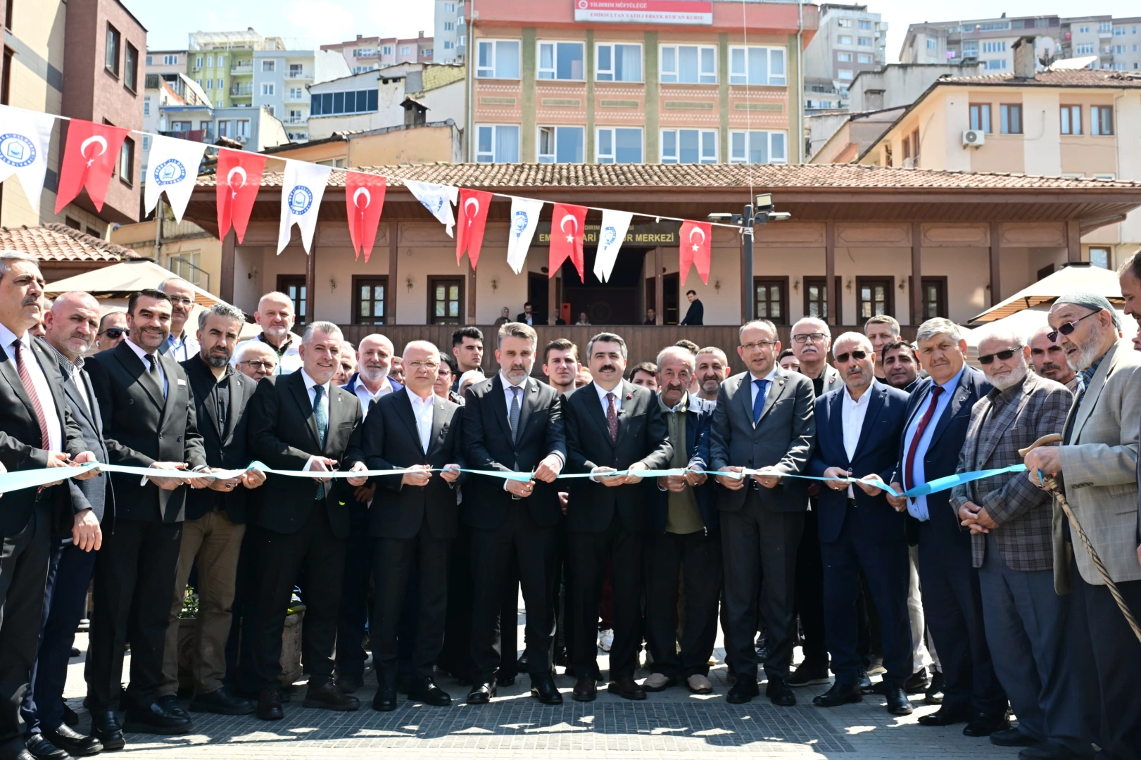 Bursa Yıldırım'da 'Emir Buhari' yenilenen y&uuml;z&uuml;yle a&ccedil;ıldı