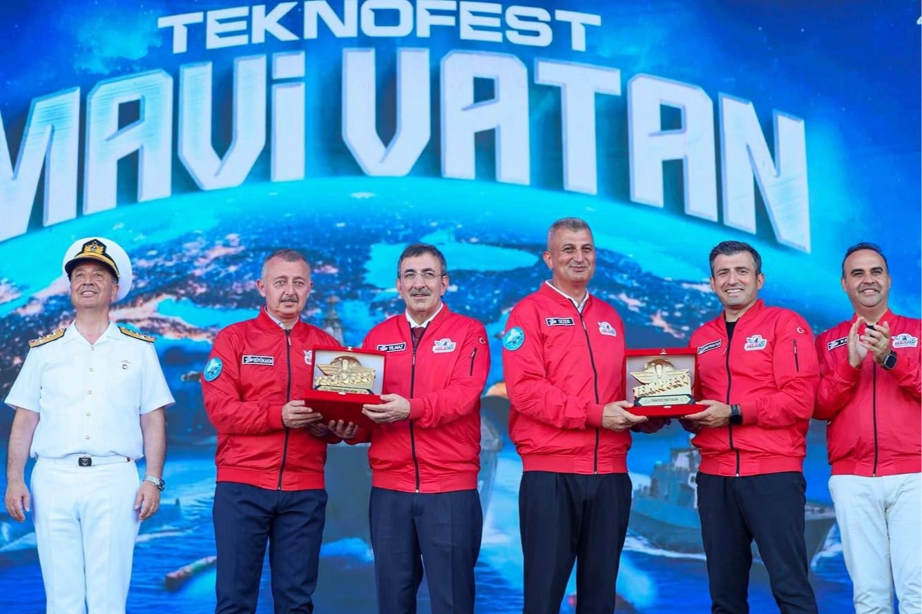 Kocaeli'de Başkan B&uuml;y&uuml;kakın'dan b&uuml;y&uuml;k gurura teşekk&uuml;r