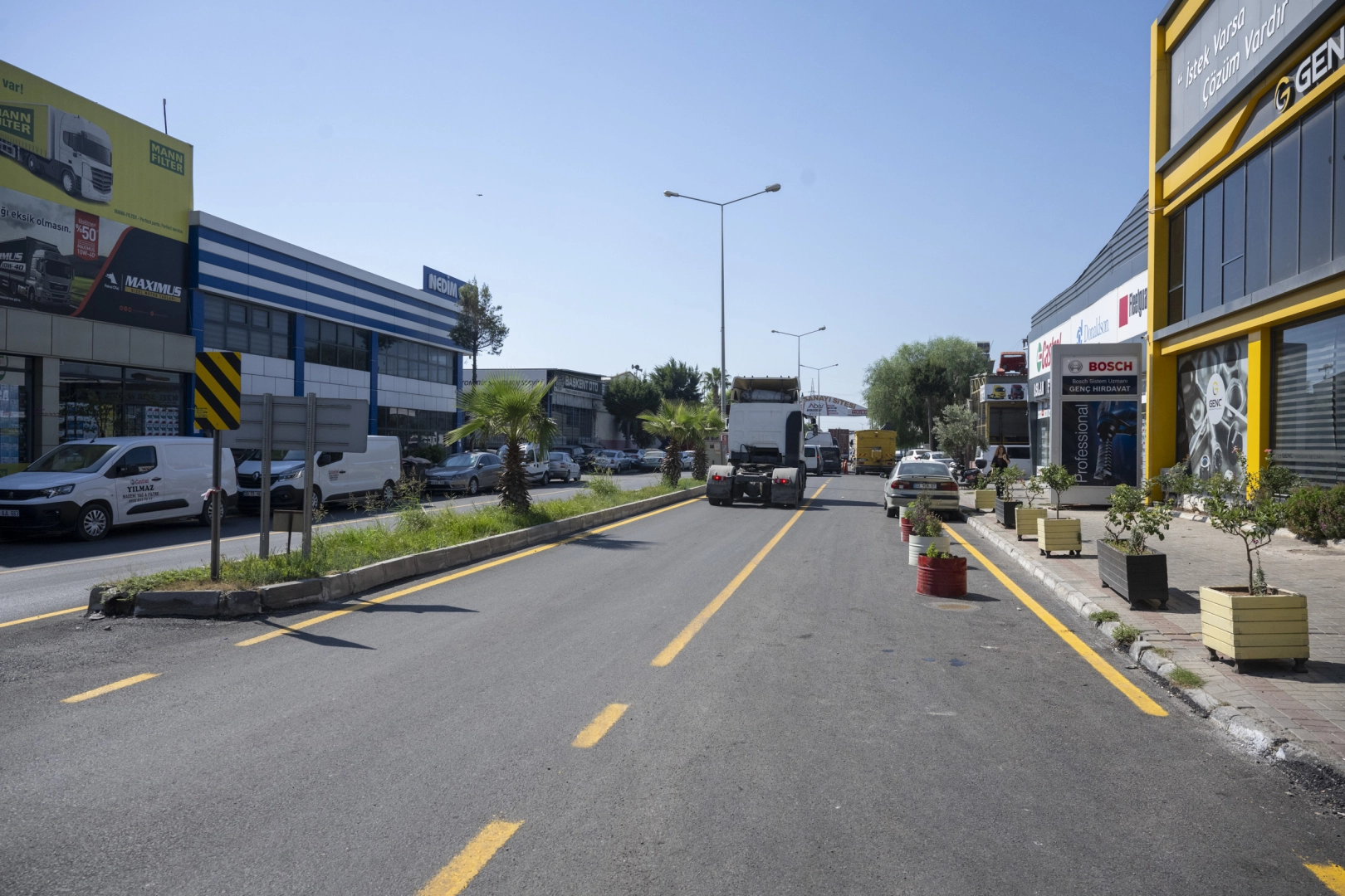 Mersin Tırmıl Sanayi Sitesi&rsquo;nde yollar yenilendi