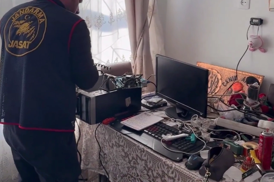 Yasa dışı bahise dev operasyon...50 milyar TL&rsquo;lik para trafiği ortaya &ccedil;ıktı