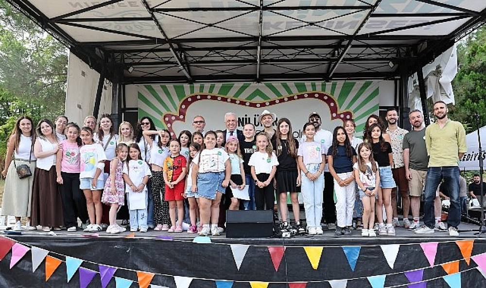 Nil&uuml;fer'in &ccedil;ocukları sanatla buluştu