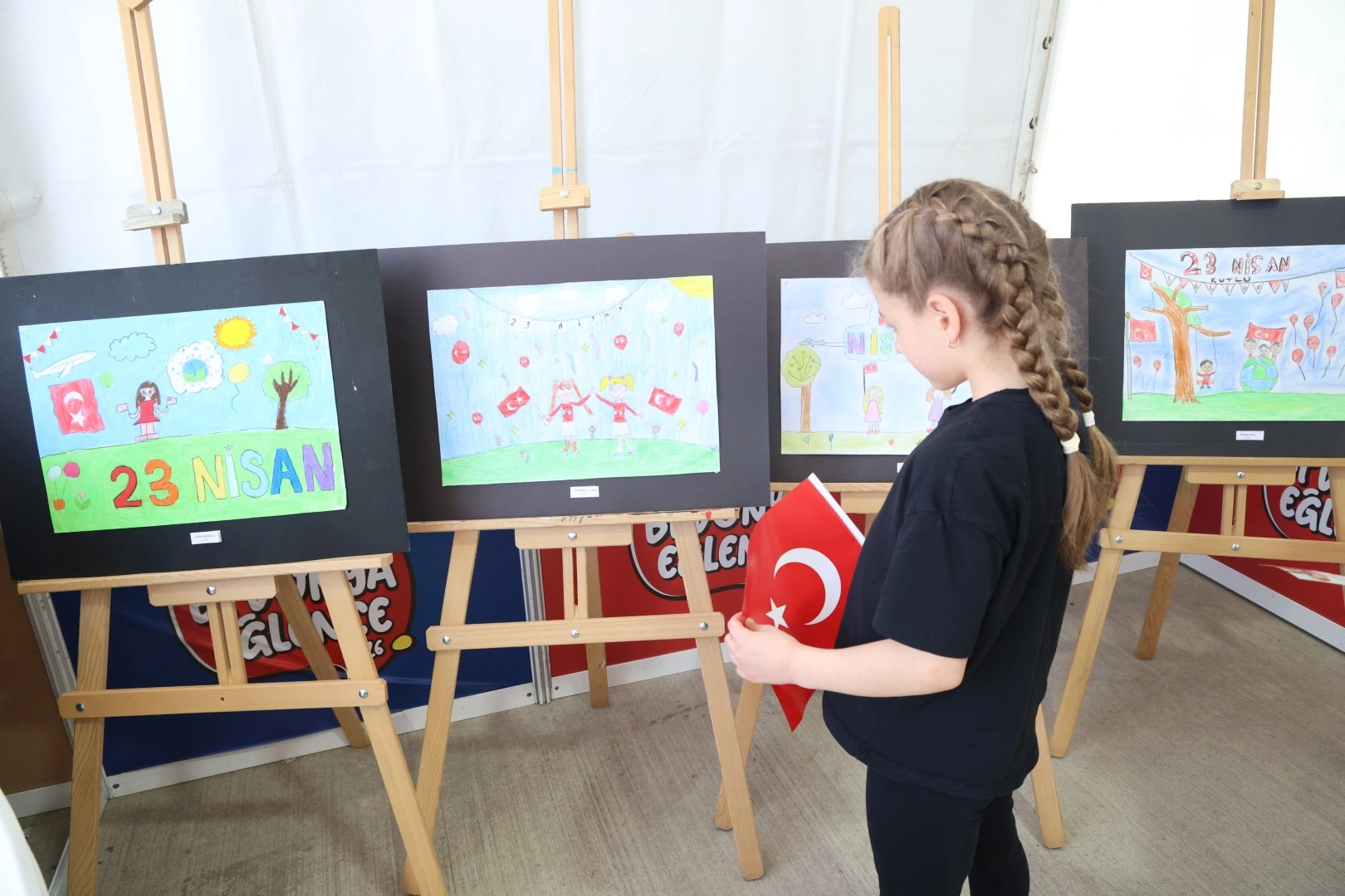 Kocaeli&rsquo;de &ccedil;ocuk ressamlar i&ccedil;in sergi