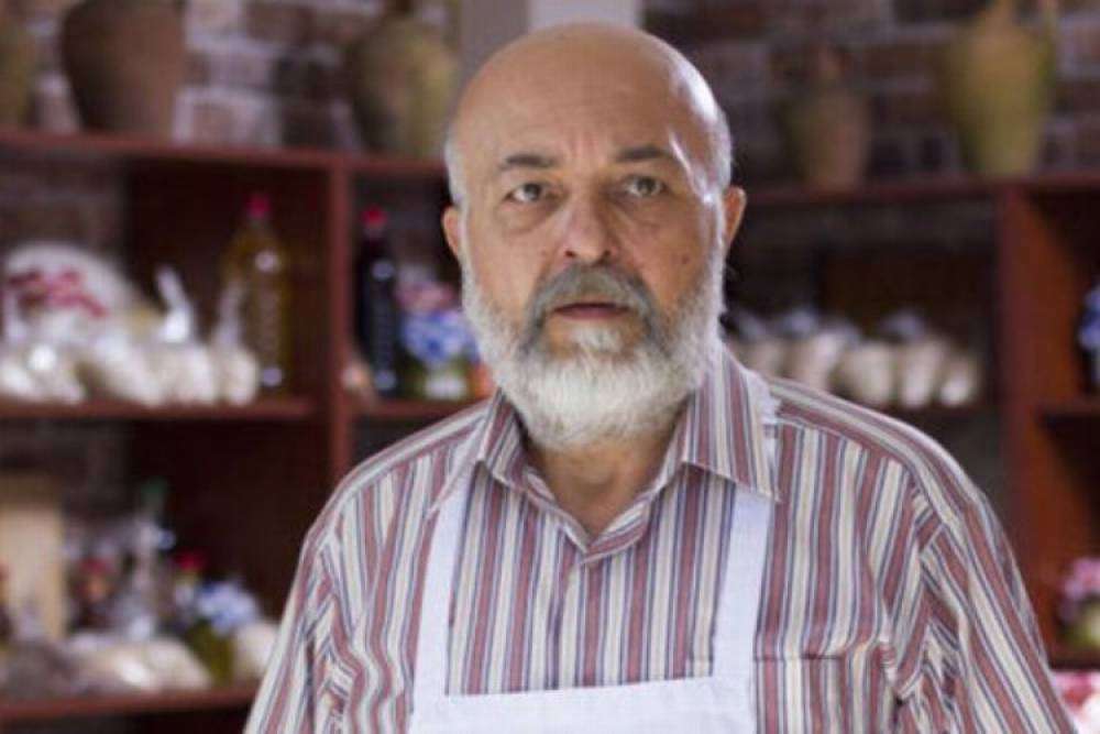 Sanat&ccedil;ı Tanrı&ouml;ğen'in tedavisi s&uuml;r&uuml;yor