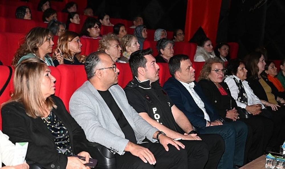 Kemer'de &ldquo;En iyi narkotik polisi anne" konulu seminer