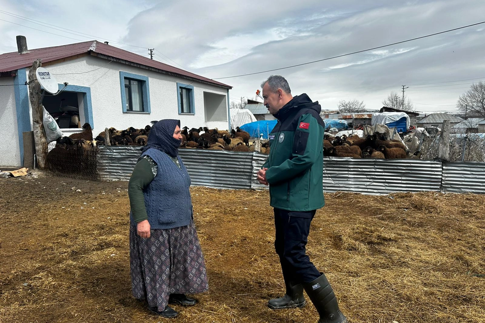 Ağrı Valisi'nden &ccedil;at kapı! Vali Bozkurt, g&uuml;n&uuml;n&uuml; k&ouml;ylerde ge&ccedil;irdi