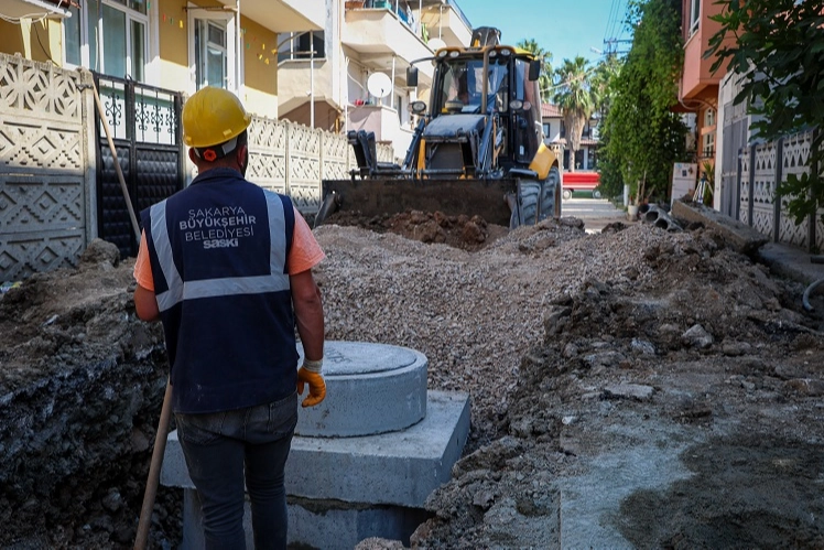 SASKİ, İstiklal Mahallesi&rsquo;nin yağmur suyu altyapısını g&uuml;&ccedil;lendiriyor