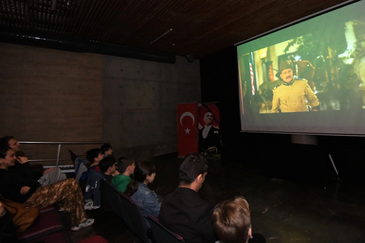 Bursa Osmangazi&rsquo;de sinema tarihle buluştu